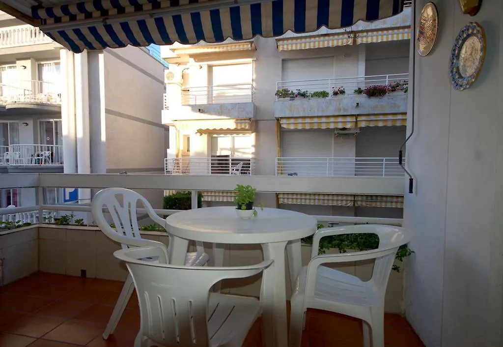 Lets Holidays Apartment Pool Terrace Тосса-де-Мар