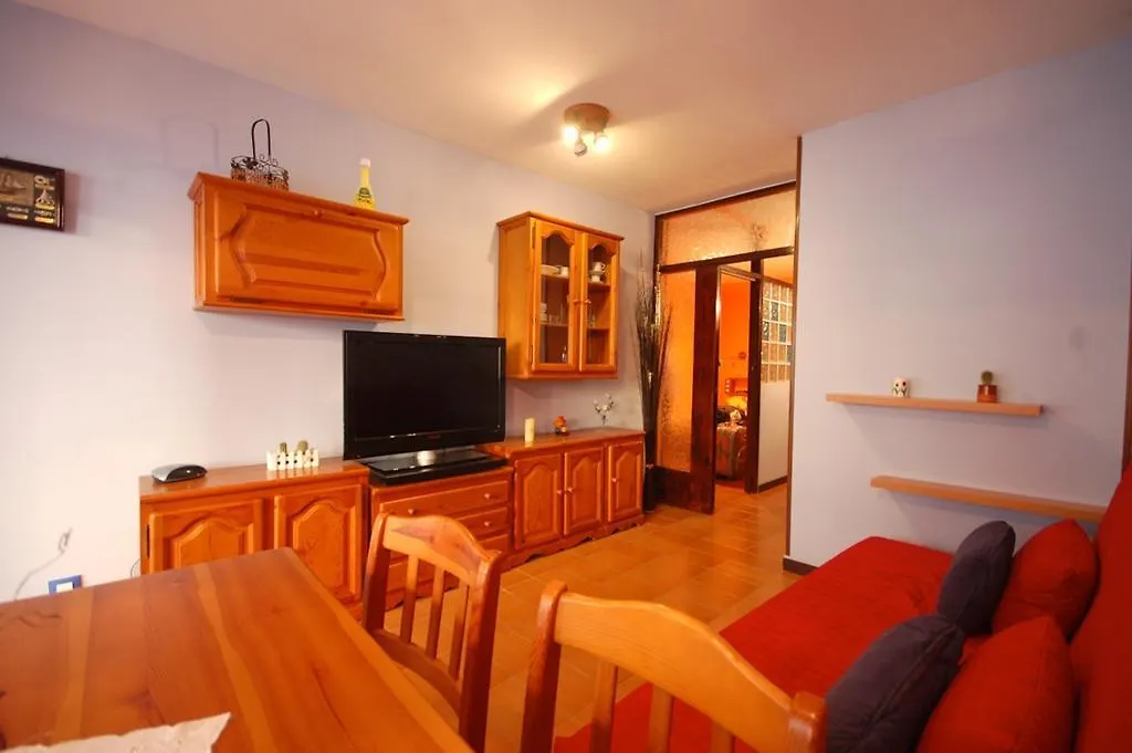 Lets Holidays Apartment Pool Terrace Тосса-де-Мар