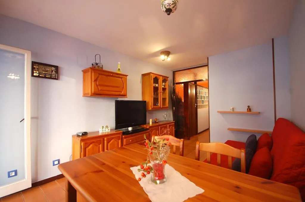 Lets Holidays Apartment Pool Terrace Тосса-де-Мар 0*,  Испания