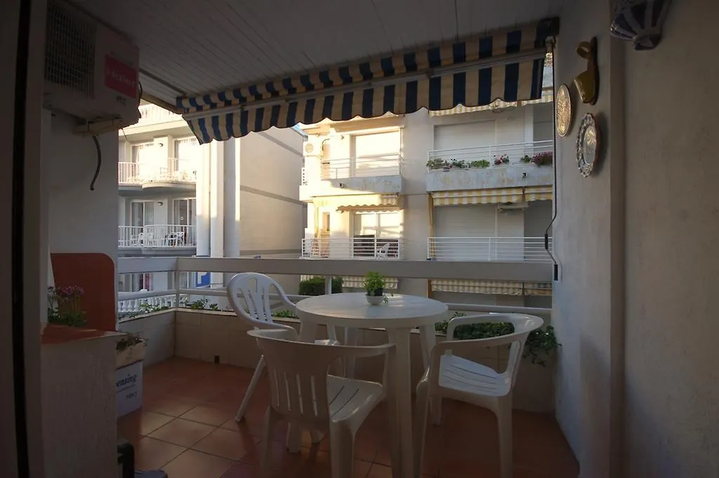 Lets Holidays Apartment Pool Terrace Tossa De Mar España